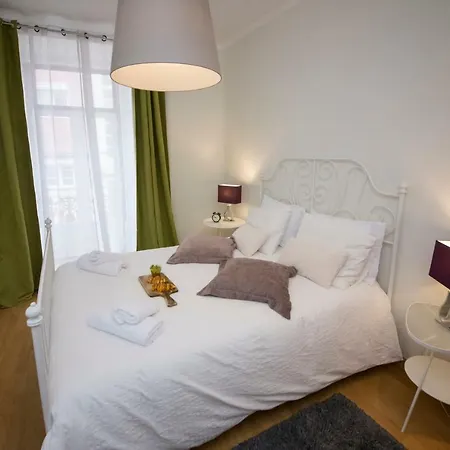 Charming Tejo House, 2 Bedrooms, Cacilhas Center Apartamento *